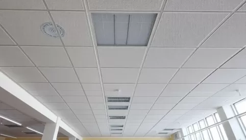 Jaki jest koszt robocizny sufitu podwieszanego Gdańsk