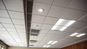 Jaki jest koszt robocizny sufitu podwieszanego Poznań