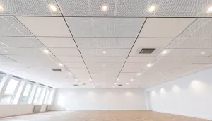 Jaki jest koszt robocizny sufitu podwieszanego Wrocław